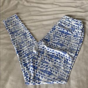 LuLaRoe Blue and White Leggings OS